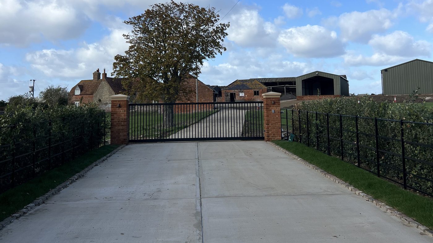 The private gated drive into Oakcroft Farm